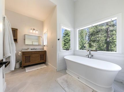 13862 Swiss Lane, Truckee, CA 96161 Photo