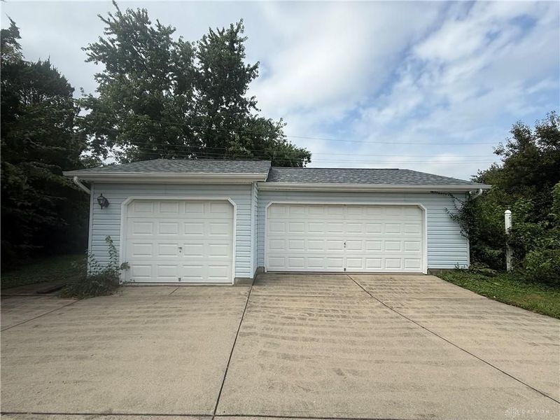 1229 Jeanette Drive, Riverside, OH 45432 Photo 3