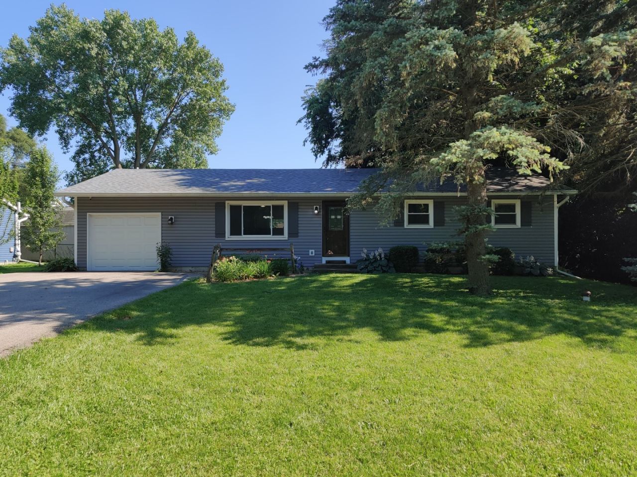 7607 Gene Drive, Wonder Lake, IL 60097 Main Photo