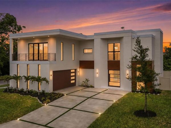 2604 SYDELLE STREET, SARASOTA, FL 34237