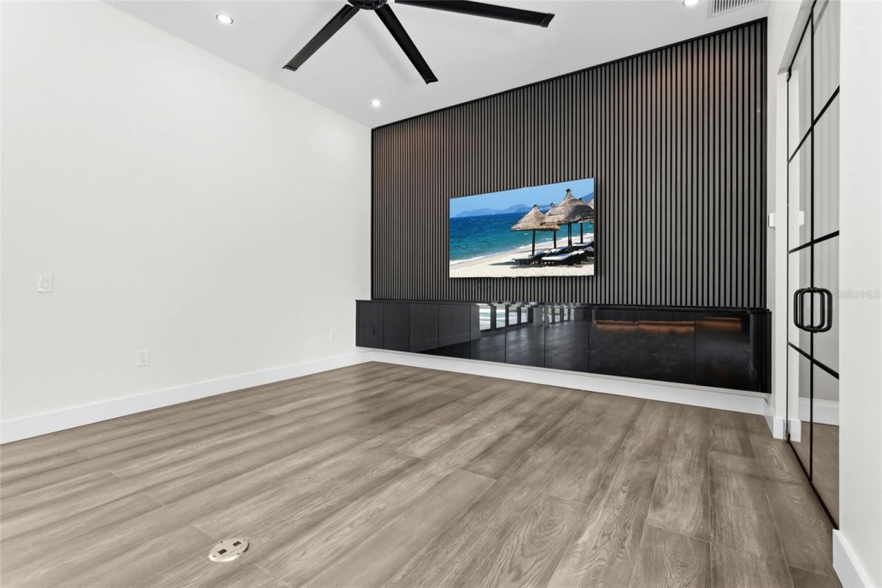 2604 Sydelle Street, Sarasota, FL 34237 Photo
