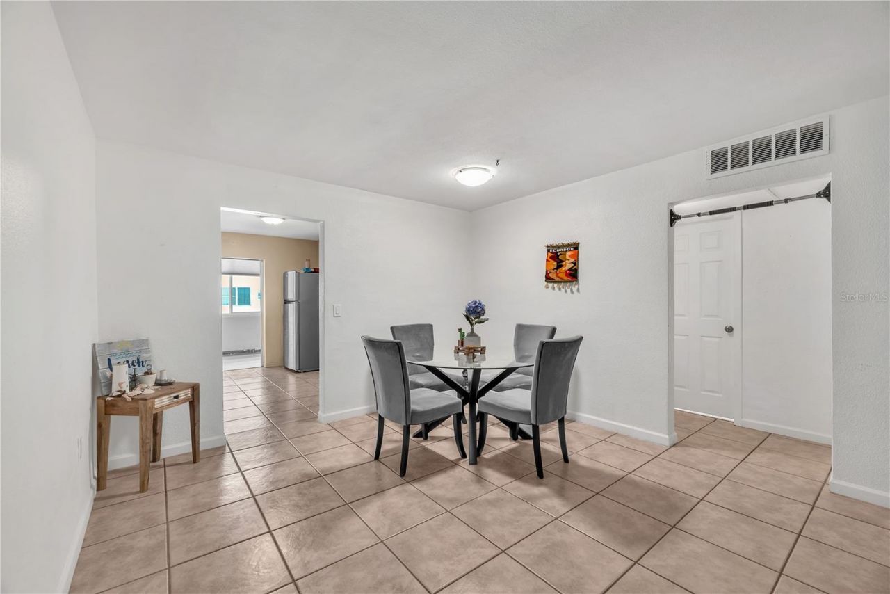 5155 9th Avenue N, Unit 211, Saint Petersburg, FL 33710 Photo