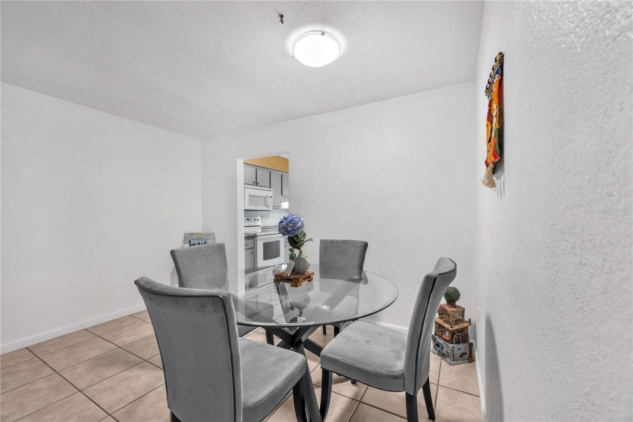 5155 9th Avenue N, Unit 211, Saint Petersburg, FL 33710 Photo