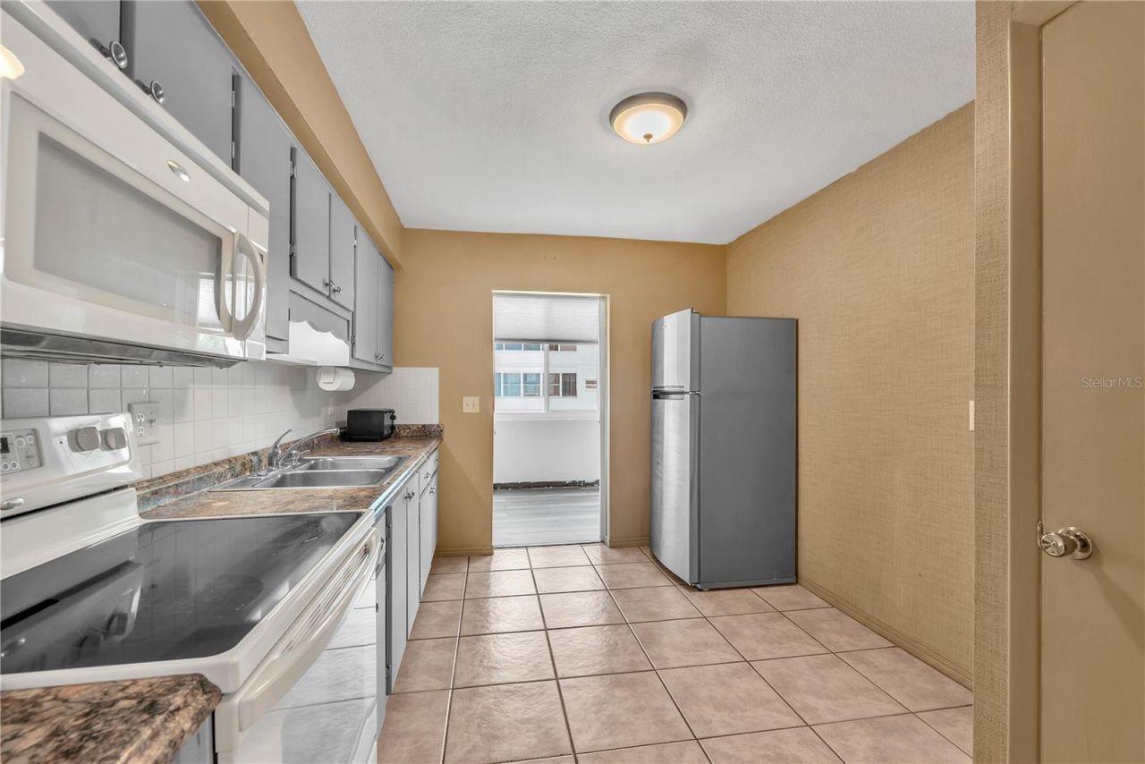 5155 9th Avenue N, Unit 211, Saint Petersburg, FL 33710 Photo