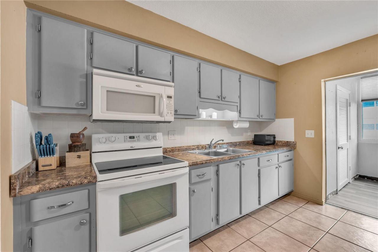 5155 9th Avenue N, Unit 211, Saint Petersburg, FL 33710 Photo