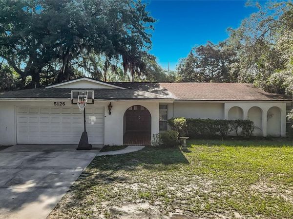5126 ROLLING HILLS COURT , TAMPA, FL 33617