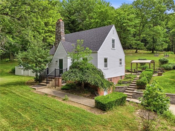 809 Franklin Rd, Mars, PA 16046