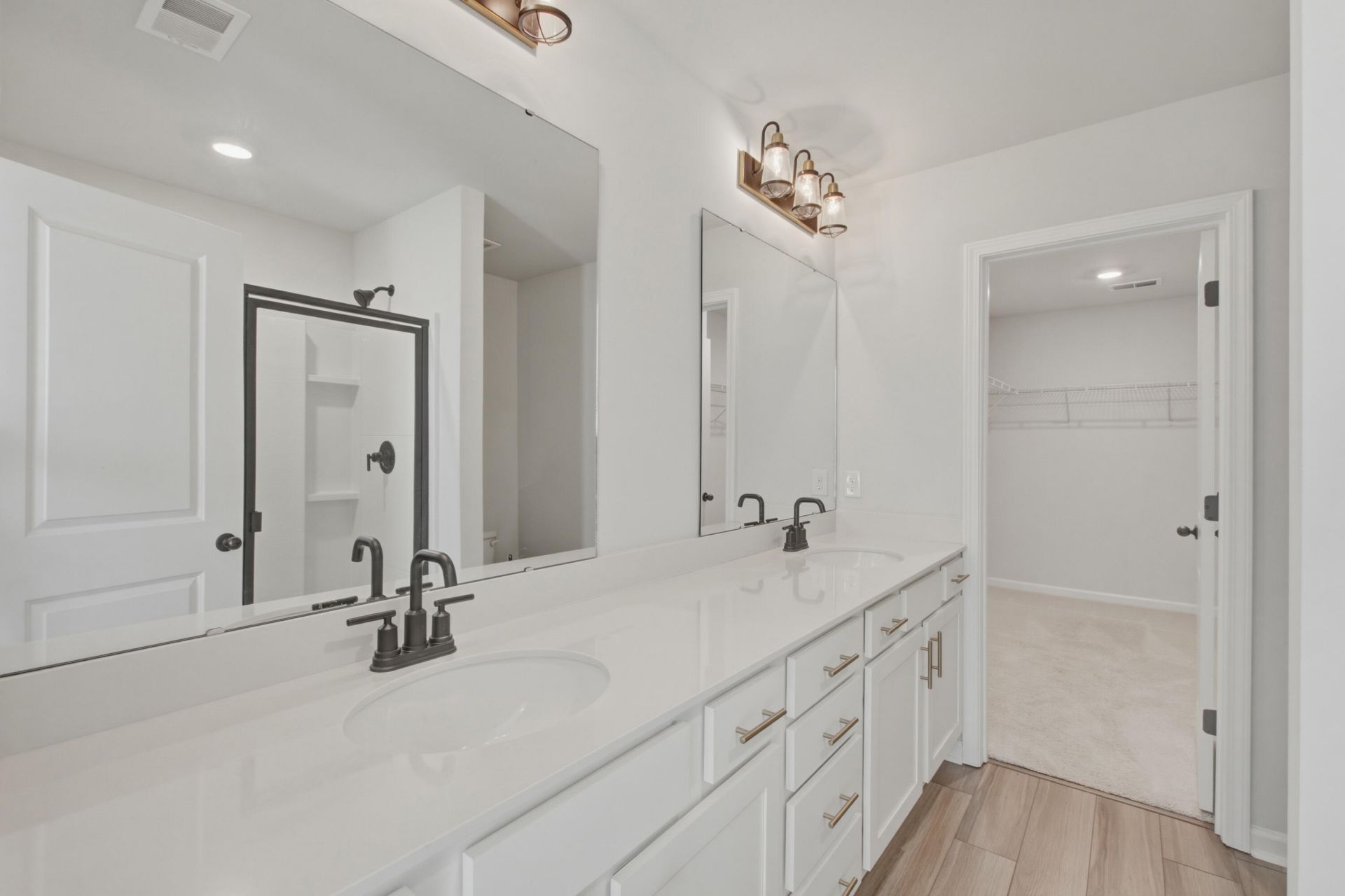 705 Mcroy Street Photo 22