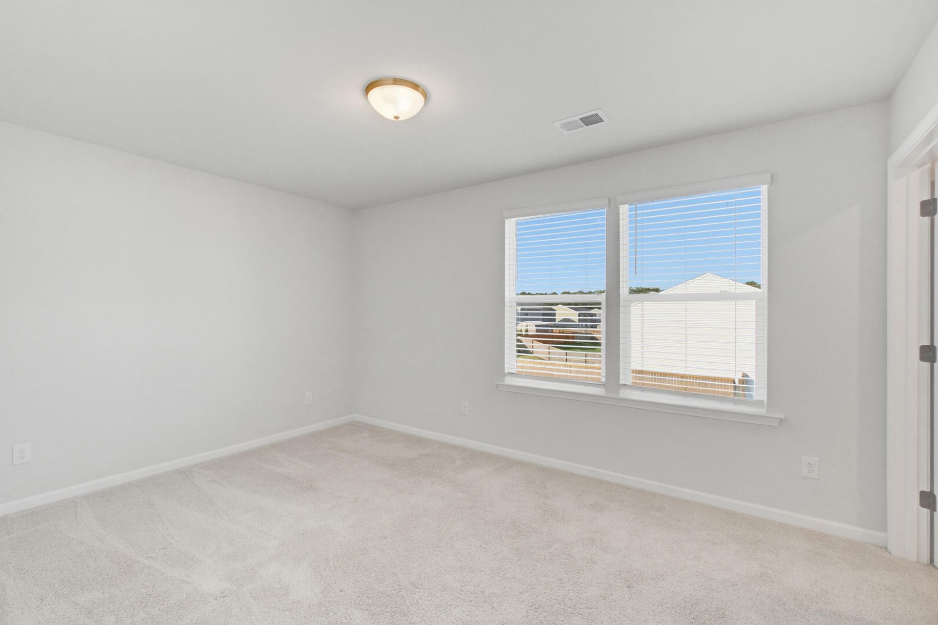 705 Mcroy Street Photo 30