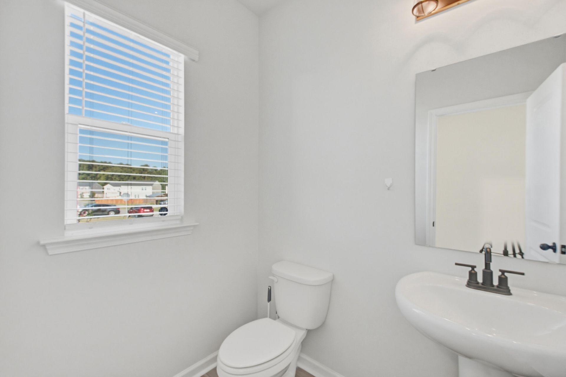 705 Mcroy Street Photo 34