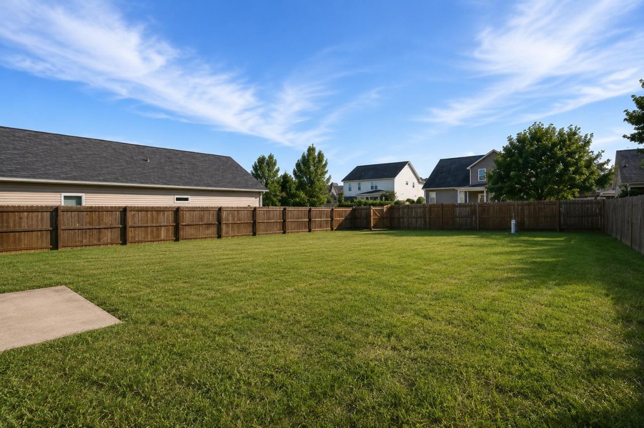 705 Mcroy Street Photo 37