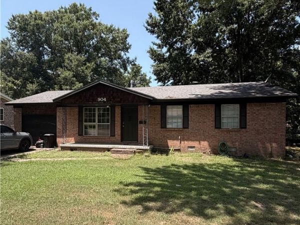 904 Olive Drive , Clarksville, AR 72830