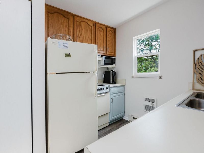 6475 Harris Harbor Drive, Oak Harbor, OH 43449 Photo 2