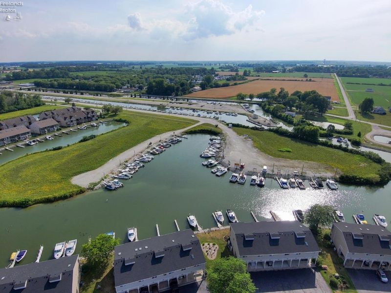 6475 Harris Harbor Drive, Oak Harbor, OH 43449 Photo 27