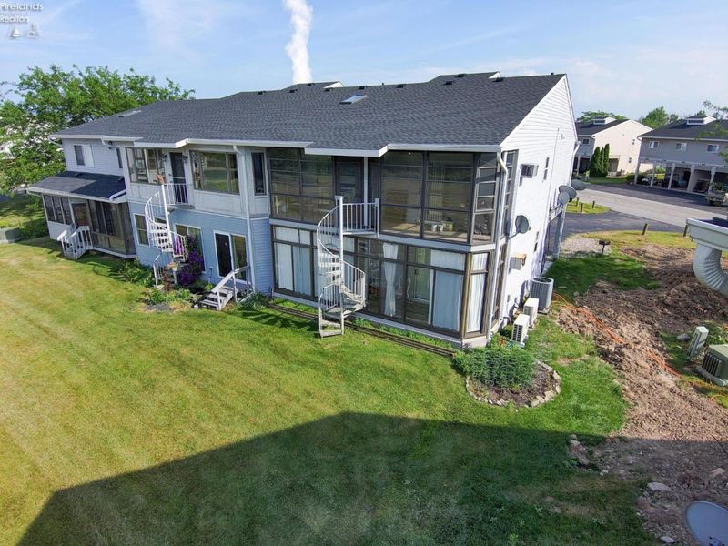 6475 Harris Harbor Drive, Oak Harbor, OH 43449 Photo 31