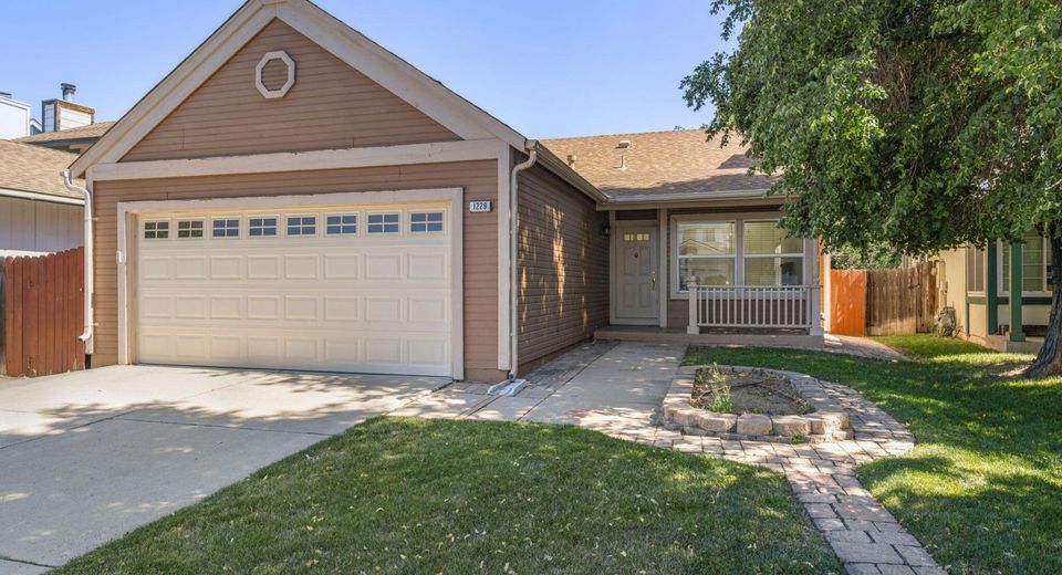 1229 Flora Glen Drive, Sparks, NV 89434 Photo