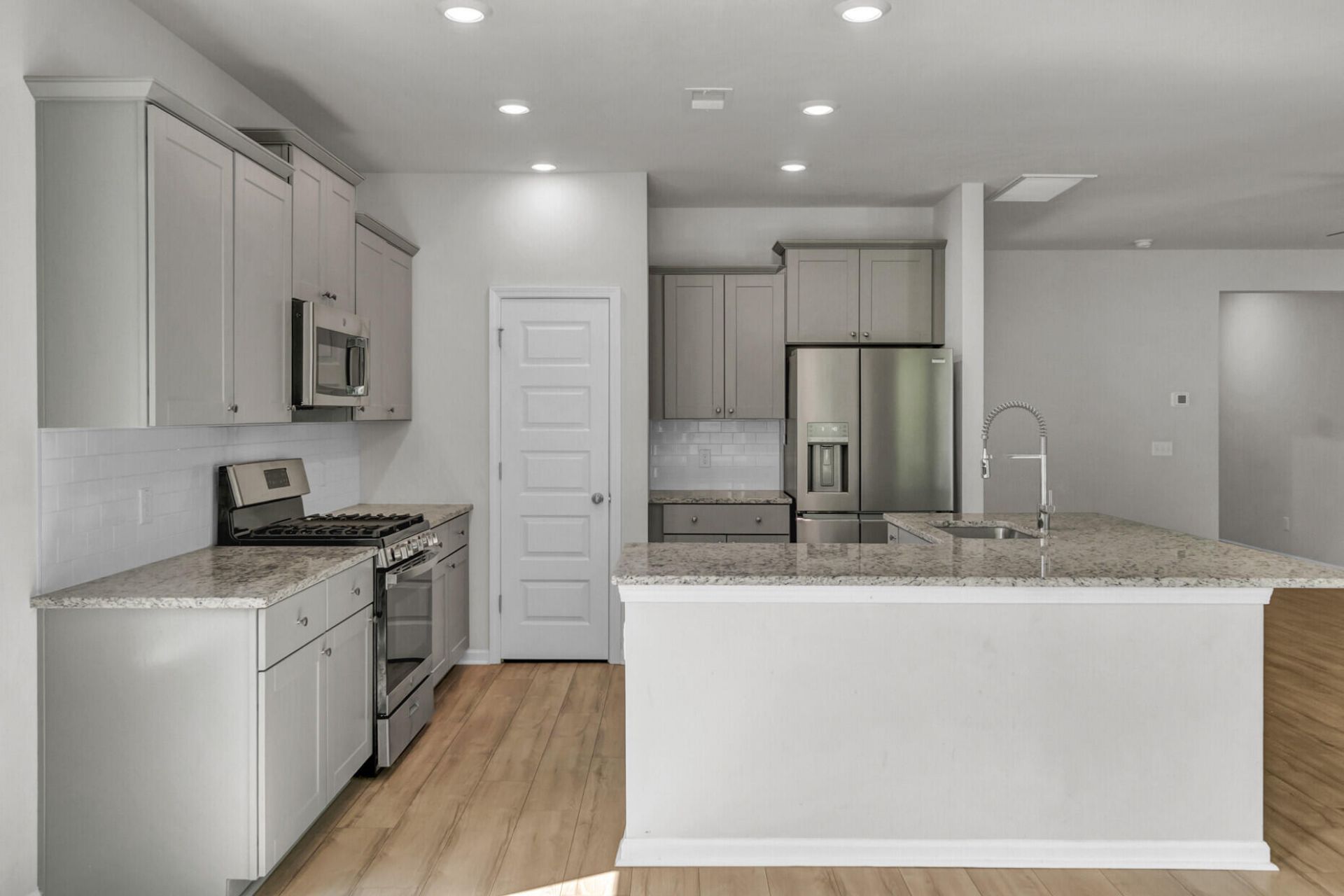 991 Arrowwood Way Photo 13