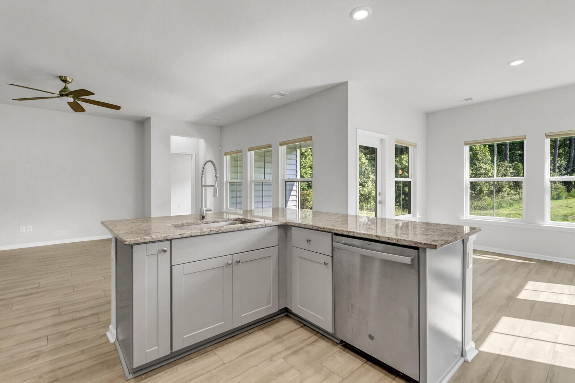 991 Arrowwood Way Photo 14