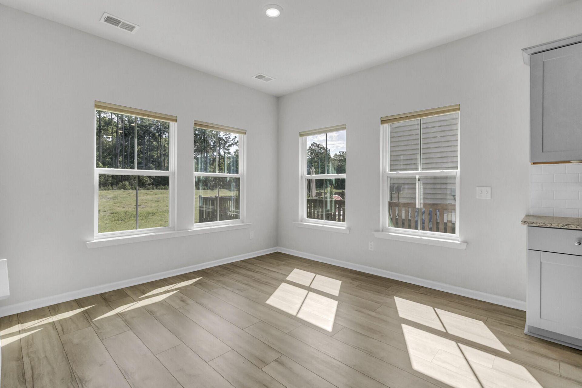 991 Arrowwood Way Photo 16