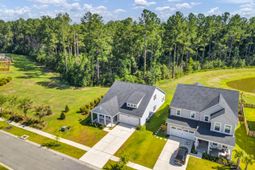 991 Arrowwood Way photo 4