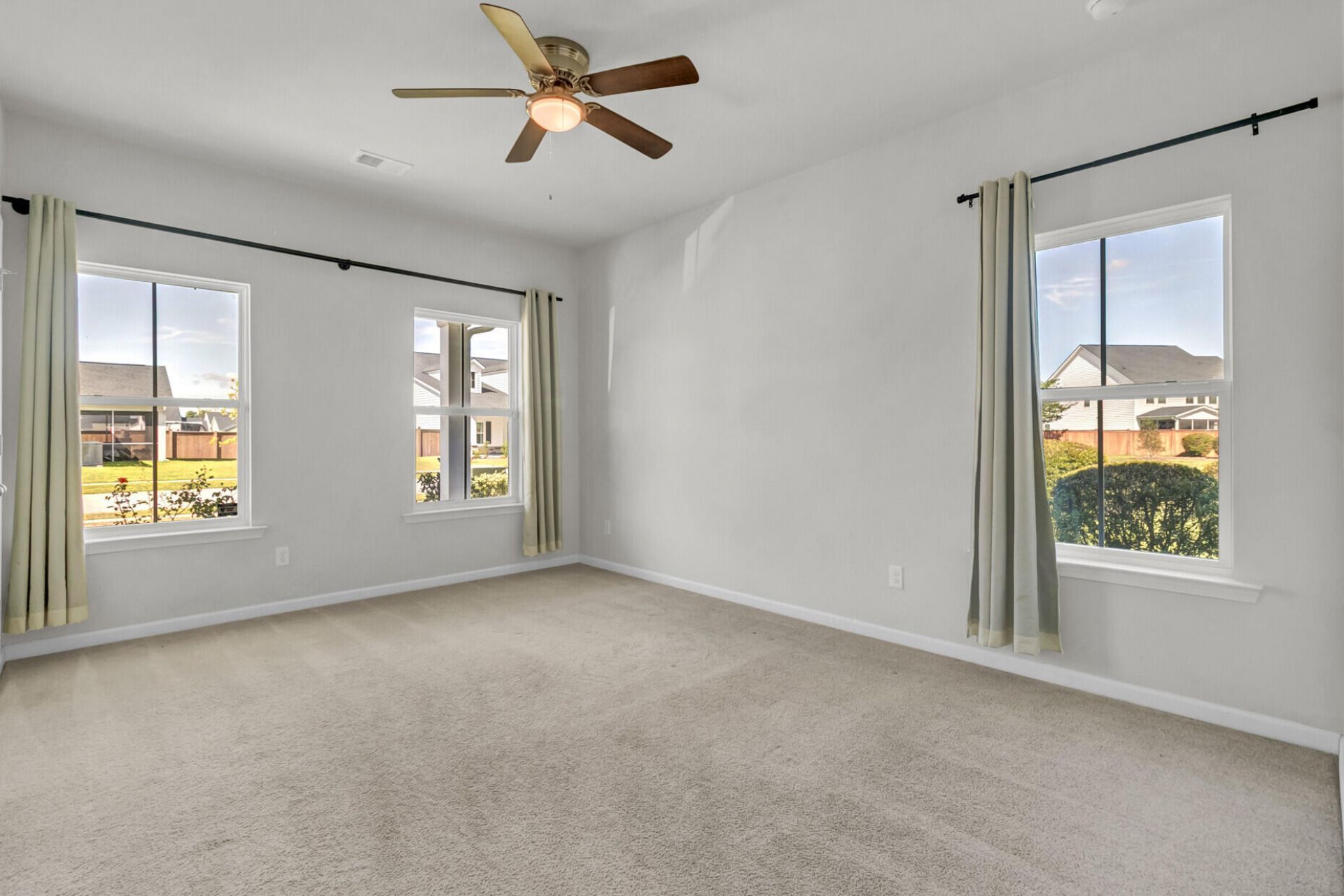 991 Arrowwood Way Photo 22