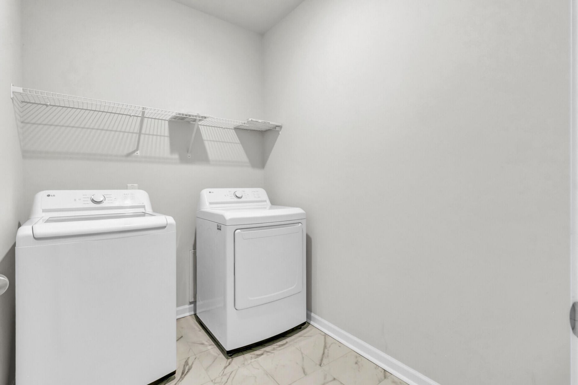 991 Arrowwood Way Photo 25