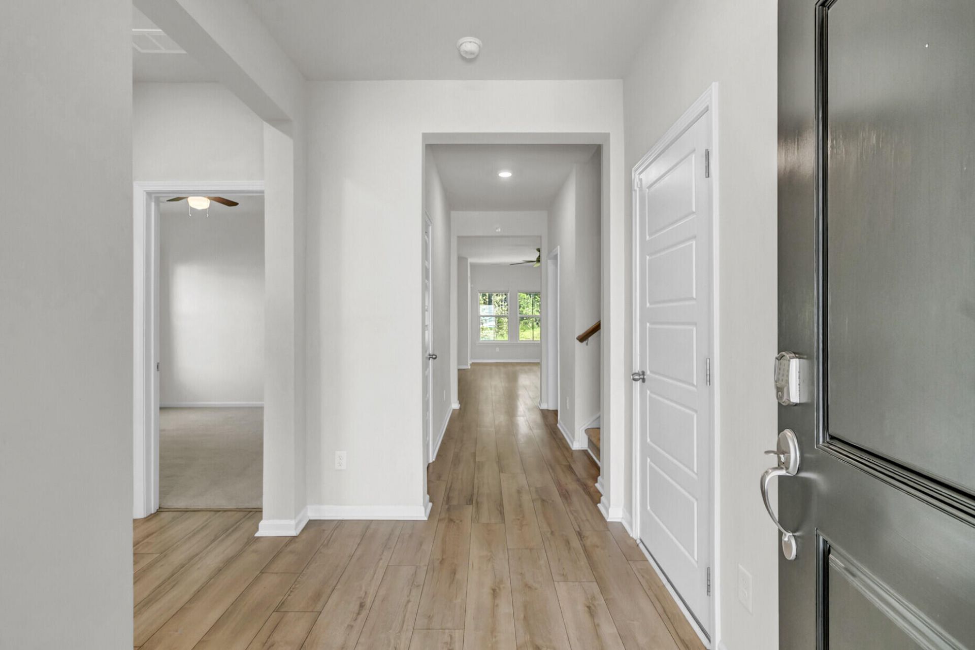 991 Arrowwood Way Photo 6