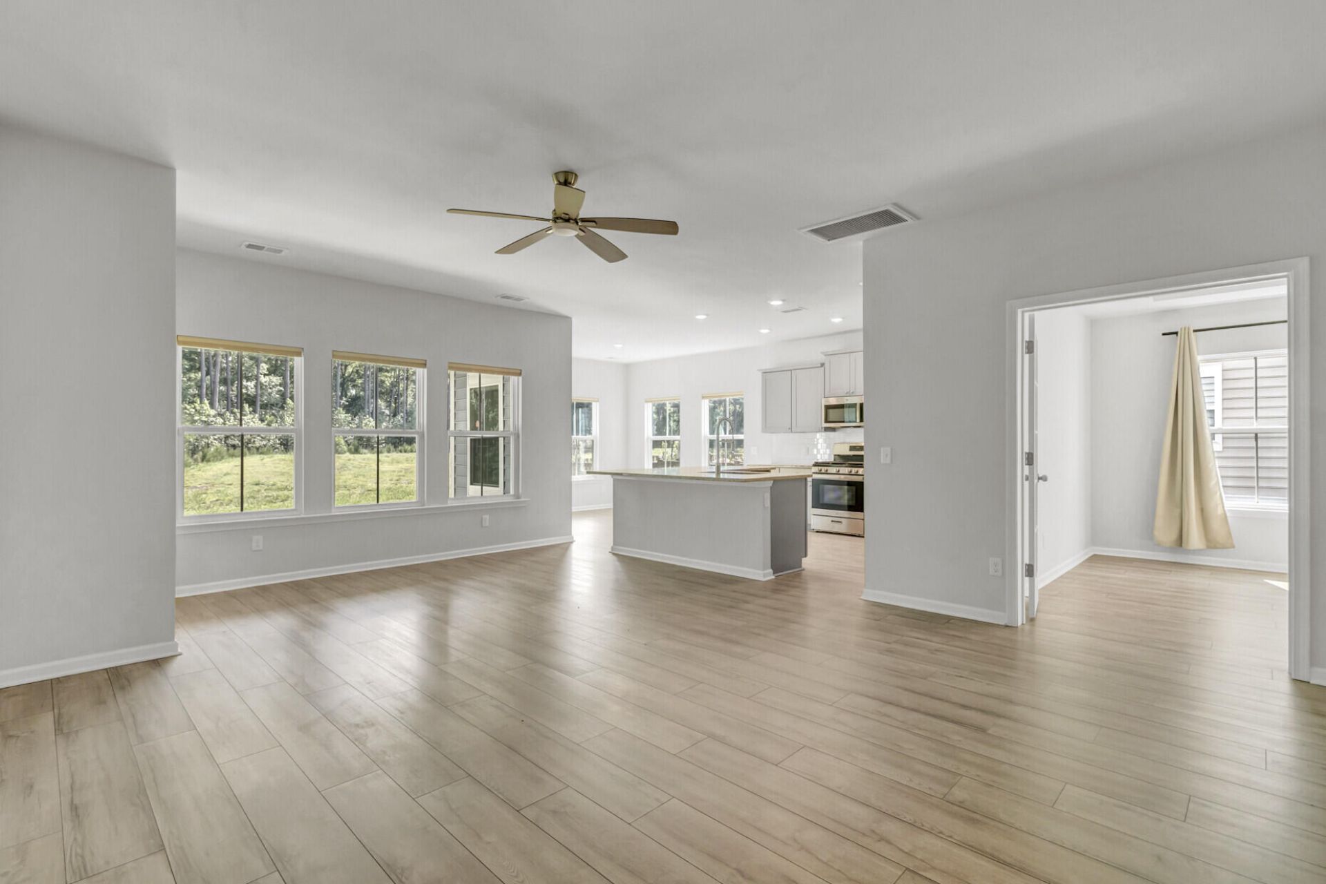 991 Arrowwood Way Photo 7