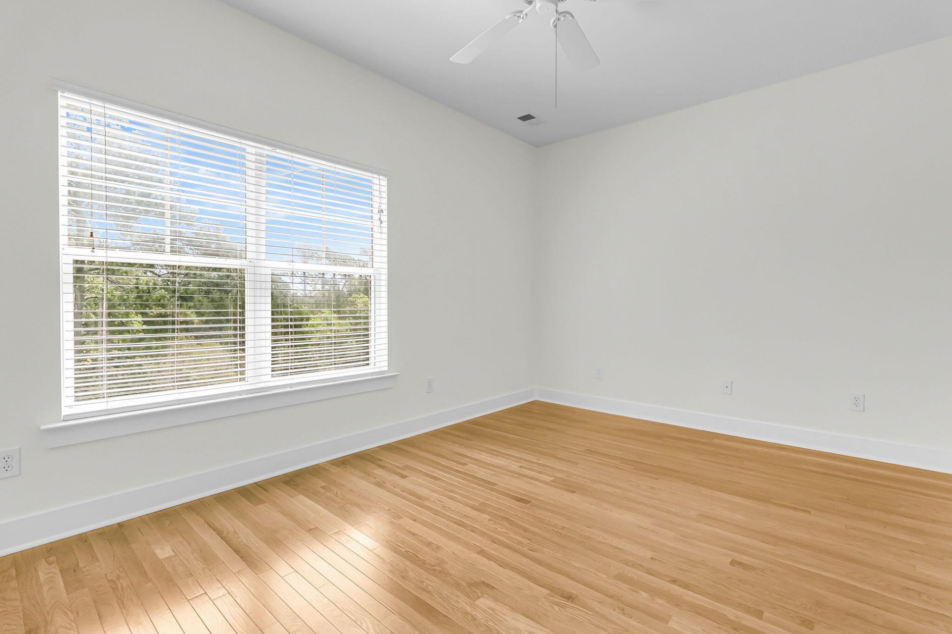 202 Garmouth Court Photo 26