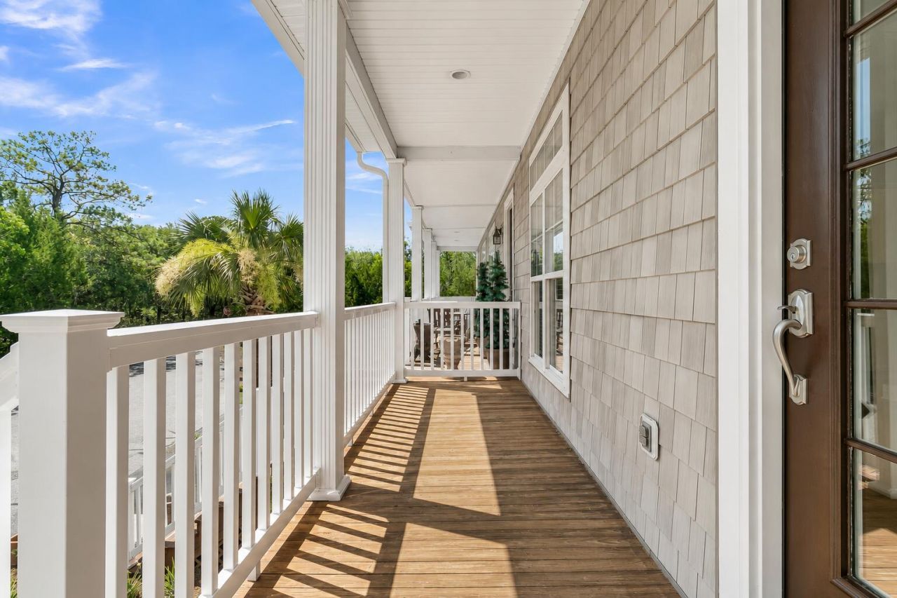 202 Garmouth Court Photo 7