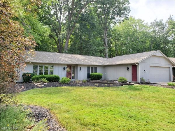 21615 Shagbark Trail , Strongsville, OH 44149