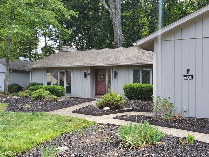 21615 Shagbark Trail, Strongsville, OH 44149 Photo 4