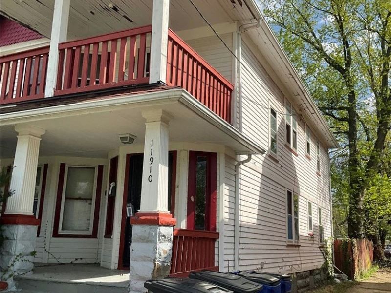 11910 Chesterfield Avenue, Cleveland, OH 44108 Photo 2
