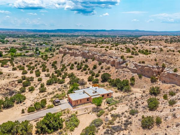 209 Thankhohay Poe (CR 113) , Santa Fe, NM 87506