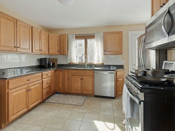 31-33 Underwood Ave, Unit 1, Newton, MA 02465