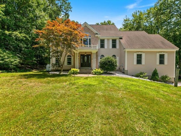 3 Rocking Chair Lane, Atkinson, NH 03811