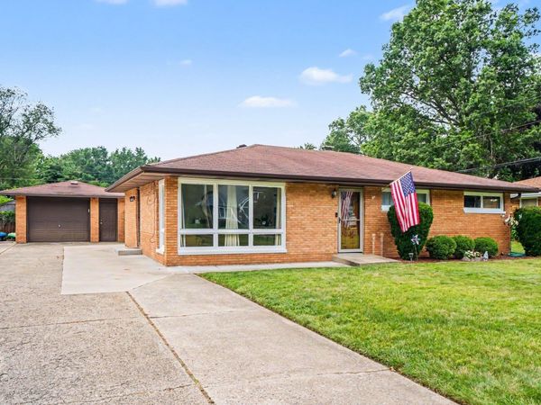 55385 Cedar Trail, Mishawaka, IN 46545