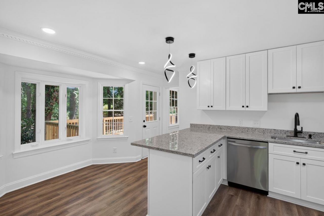 1328 Country Squire Drive  Photo 12