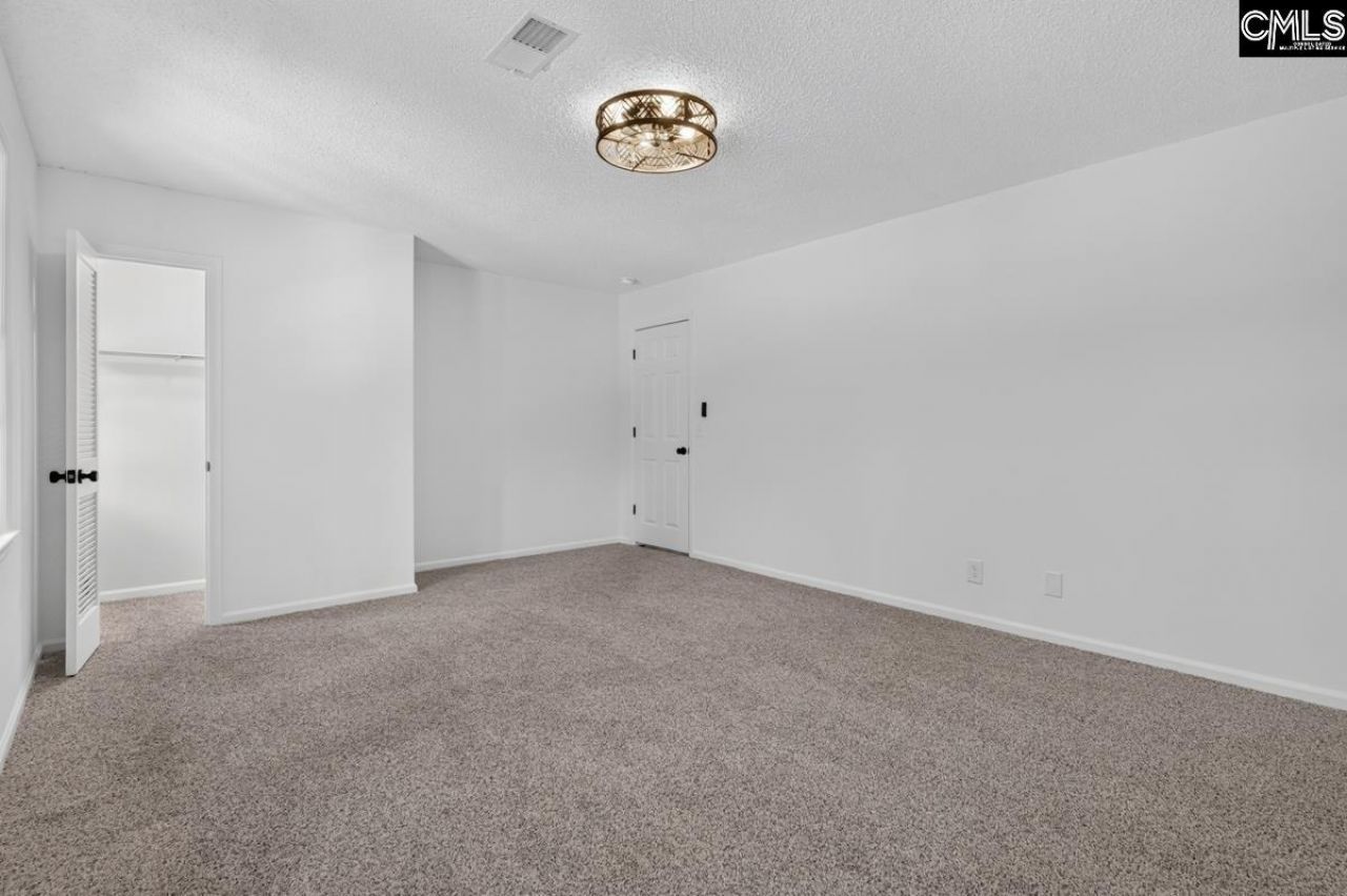 1328 Country Squire Drive  Photo 15