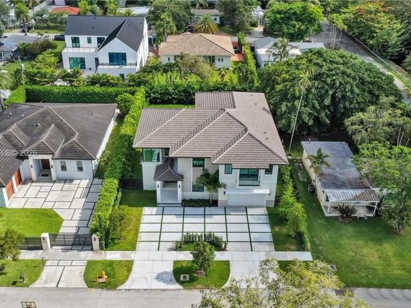 6415 SW 83rd St , Miami, FL 33143