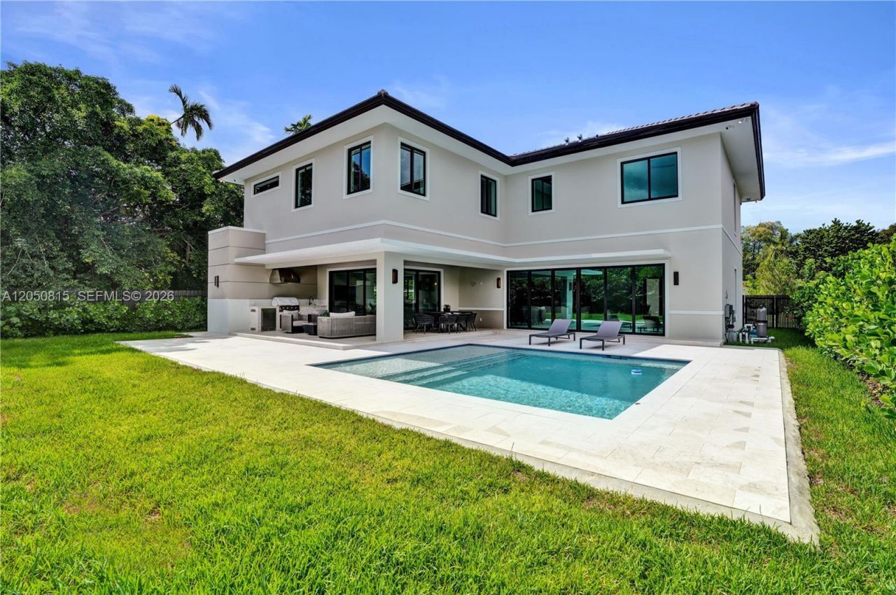 6415 SW 83rd St , Miami, FL 33143 Photo
