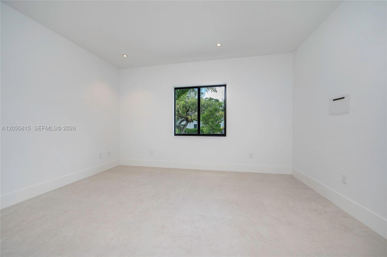6415 SW 83rd St, Miami, FL 33143 Photo