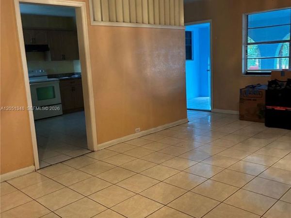 1011 NW 183rd Dr, Miami Gardens, FL 33169