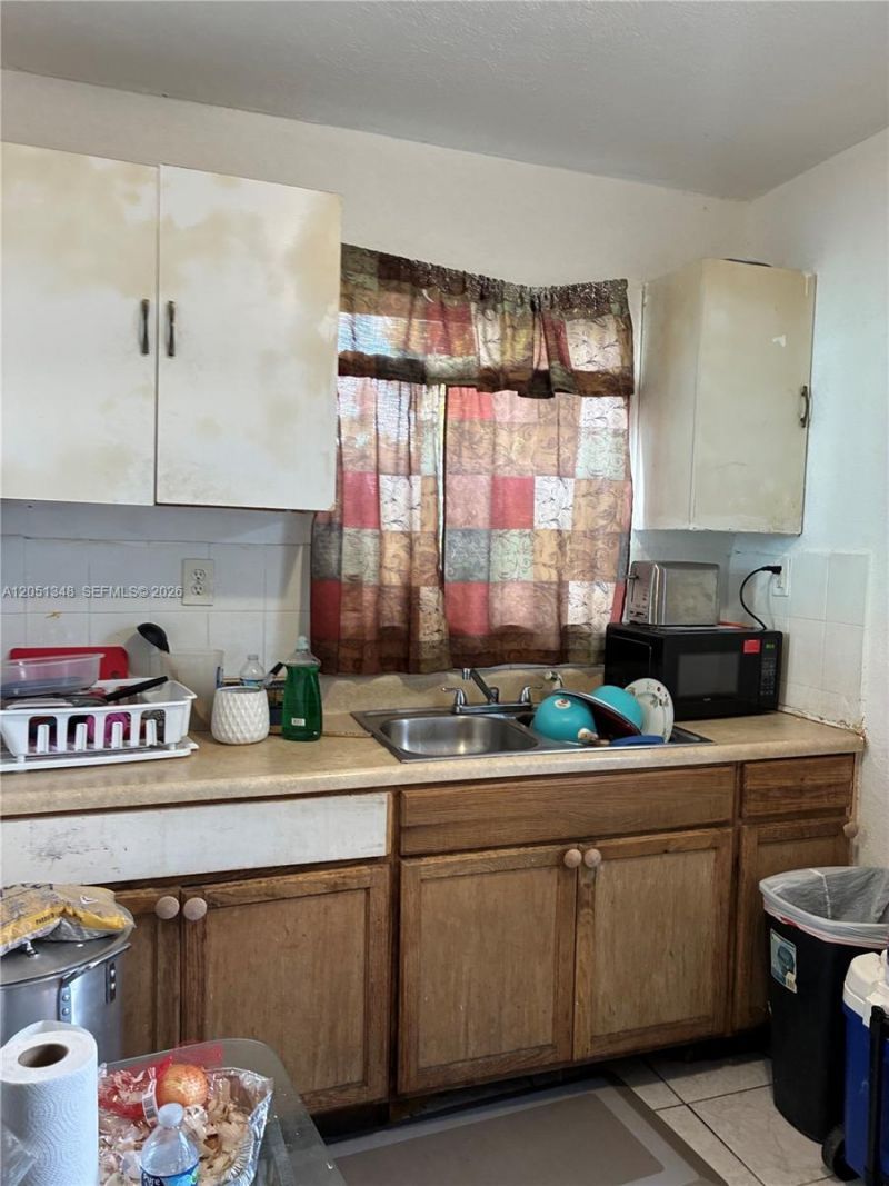 1011 NW 183rd Dr, Miami Gardens, FL 33169 Photo