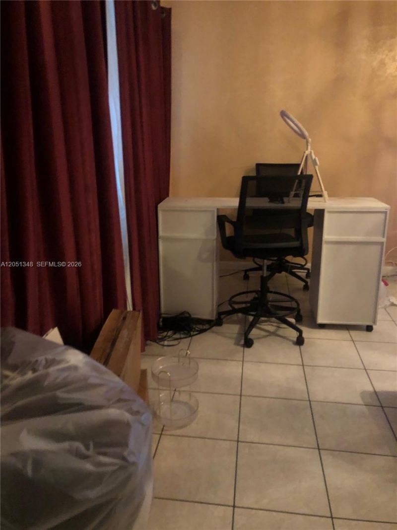 1011 NW 183rd Dr, Miami Gardens, FL 33169 Photo