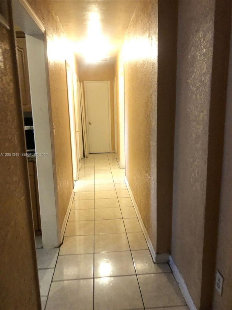 1011 NW 183rd Dr, Miami Gardens, FL 33169 Photo