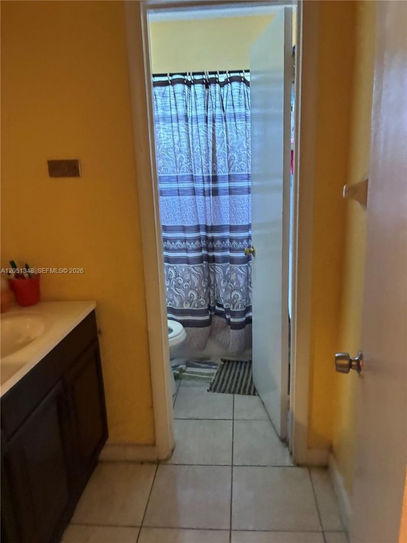 1011 NW 183rd Dr, Miami Gardens, FL 33169 Photo