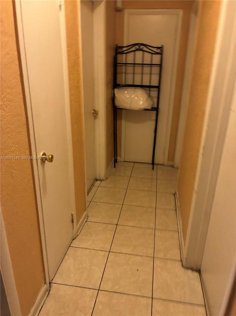 1011 NW 183rd Dr, Miami Gardens, FL 33169 Photo