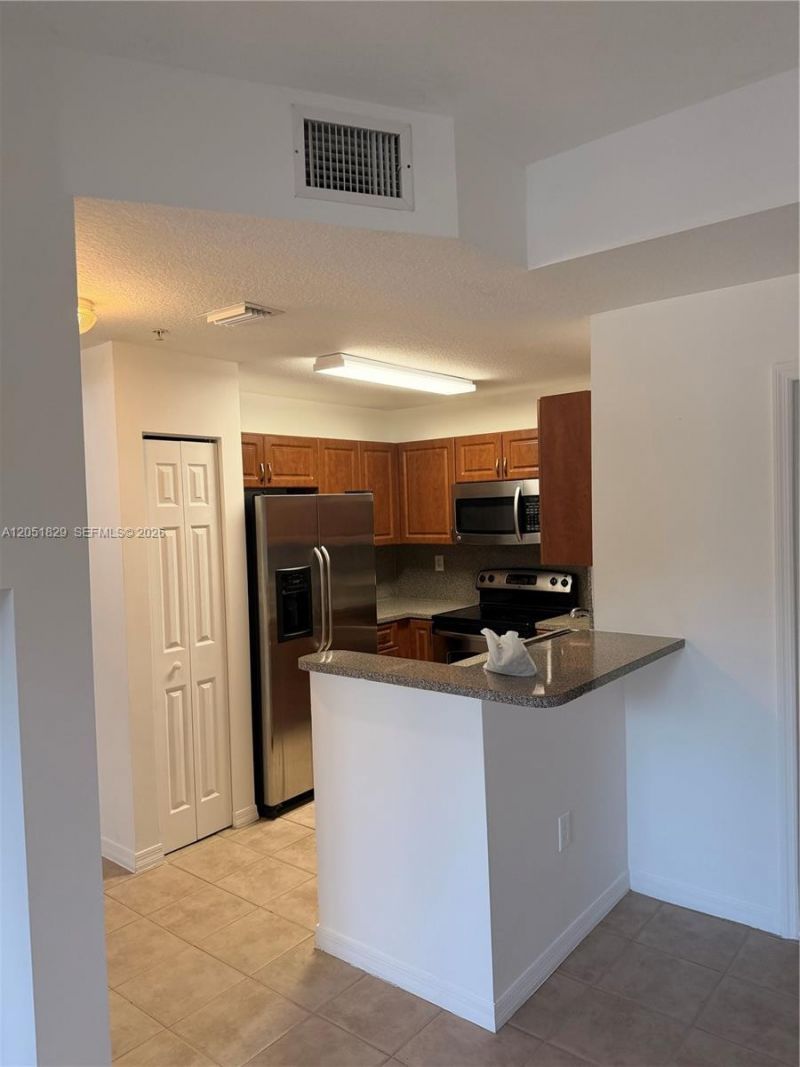 906 SW 143rd Ave , Unit 2005, Pembroke Pines, FL 33027 Photo