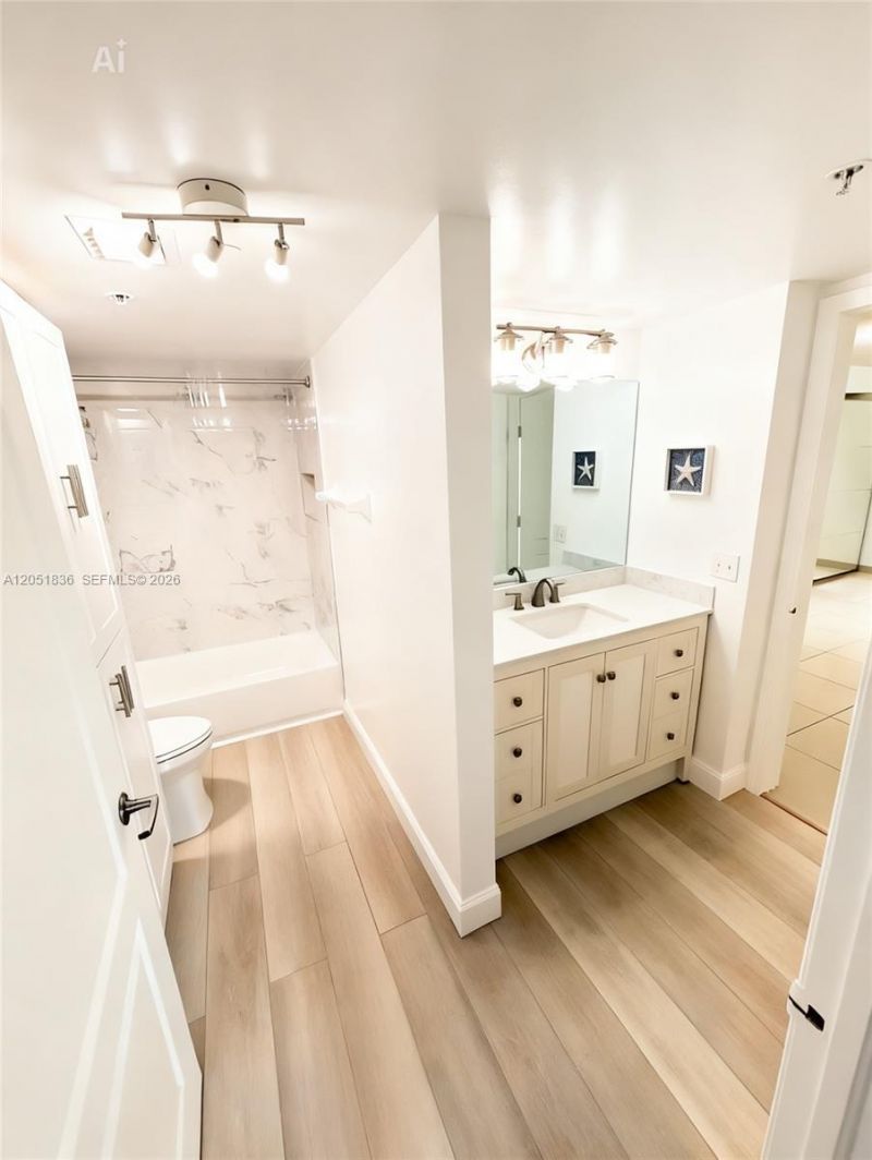280 SW 20th Rd , Unit 504, Miami, FL 33129 Photo